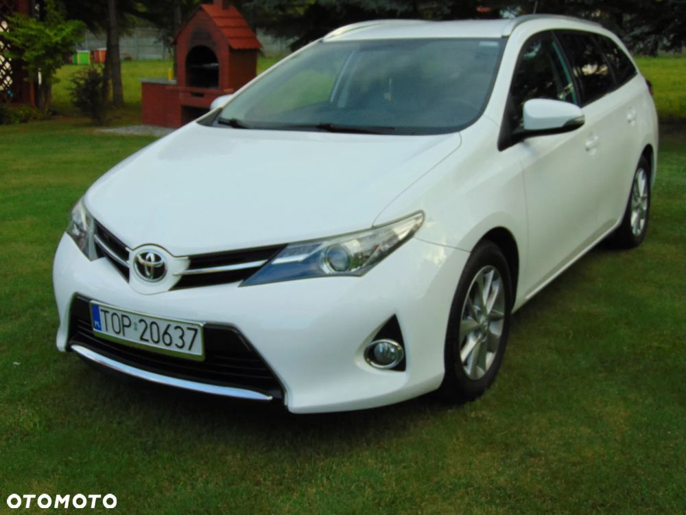 Toyota Auris 1.4 D-4D Luna - 3