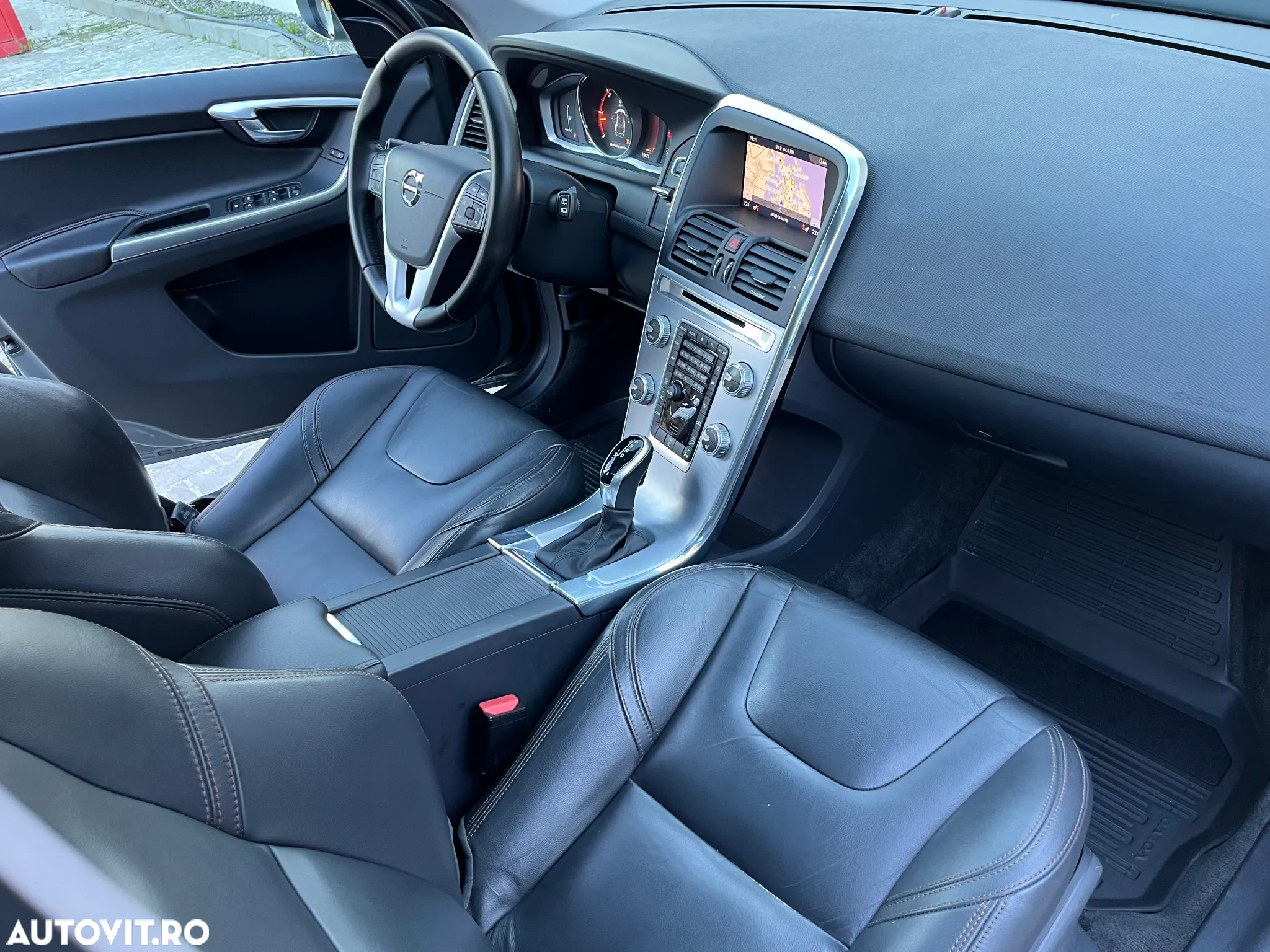 Volvo XC 60 D4 Geartronic Summum - 12