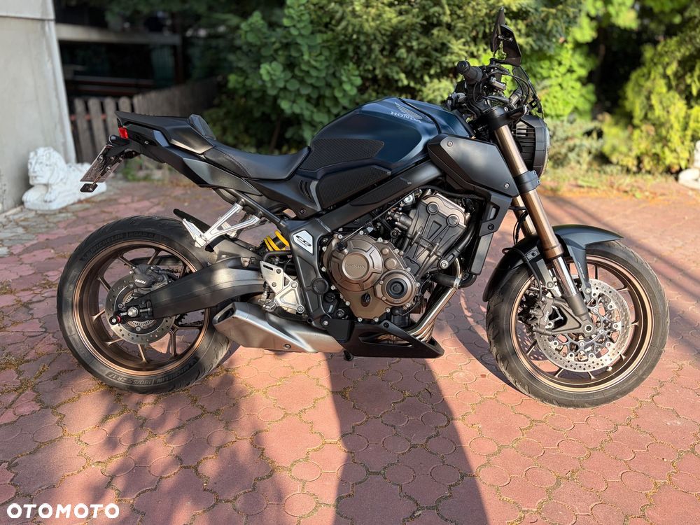 Honda CB - 1
