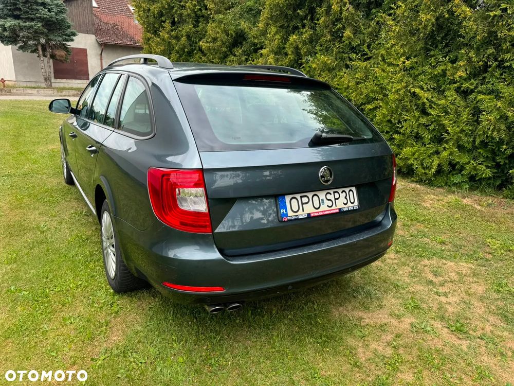 Skoda Superb 2.0 TDI Ambition - 11