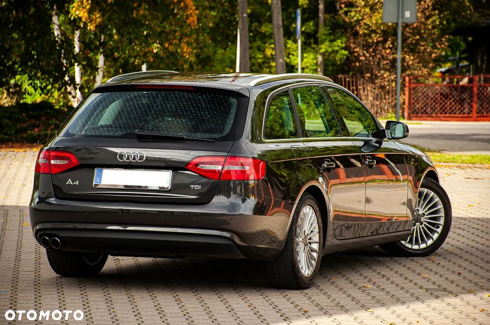 Audi A4 Avant 2.0 TDI DPF clean diesel Ambiente - 16