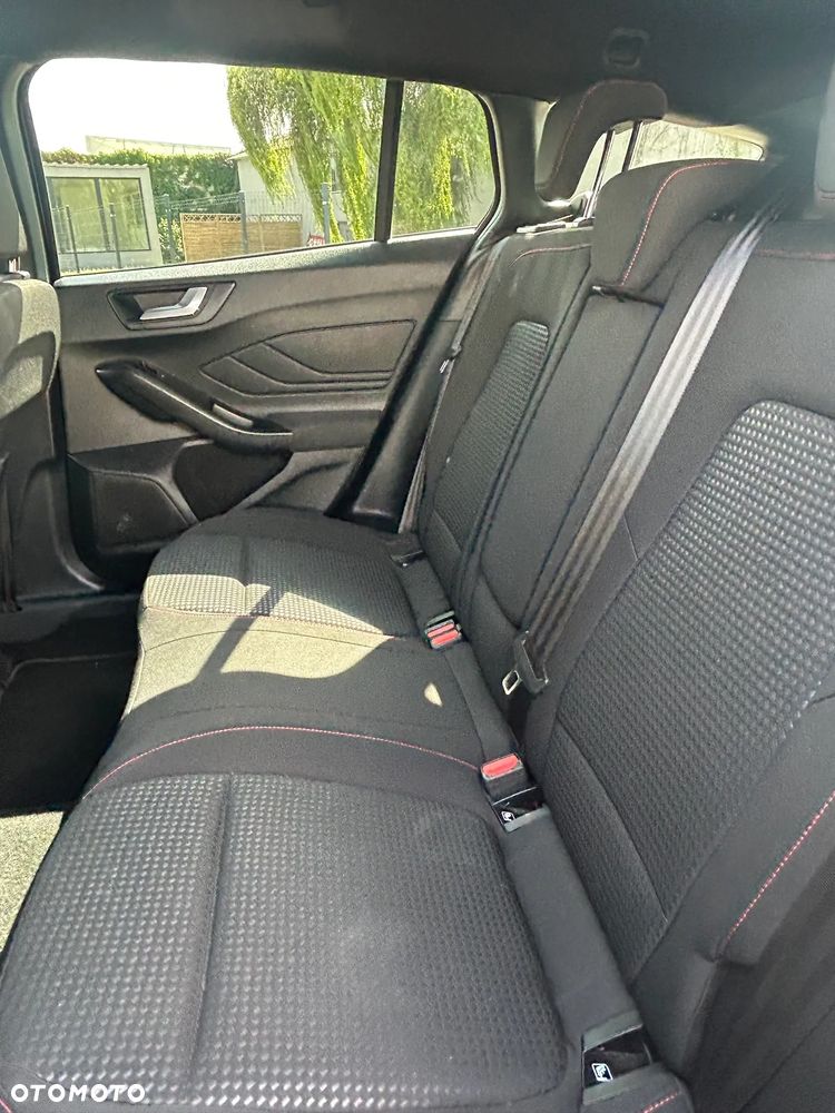 Ford Focus 1.0 EcoBoost mHEV ST-Line - 18