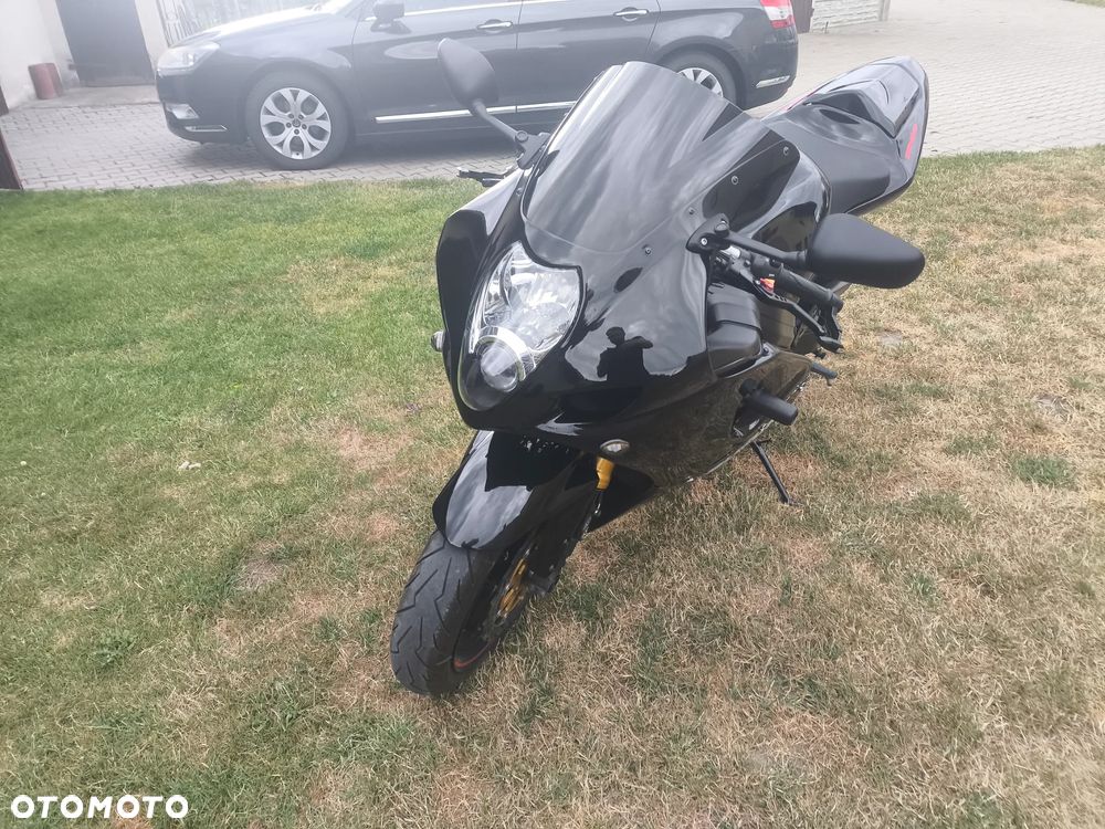 Suzuki GSX-R - 20