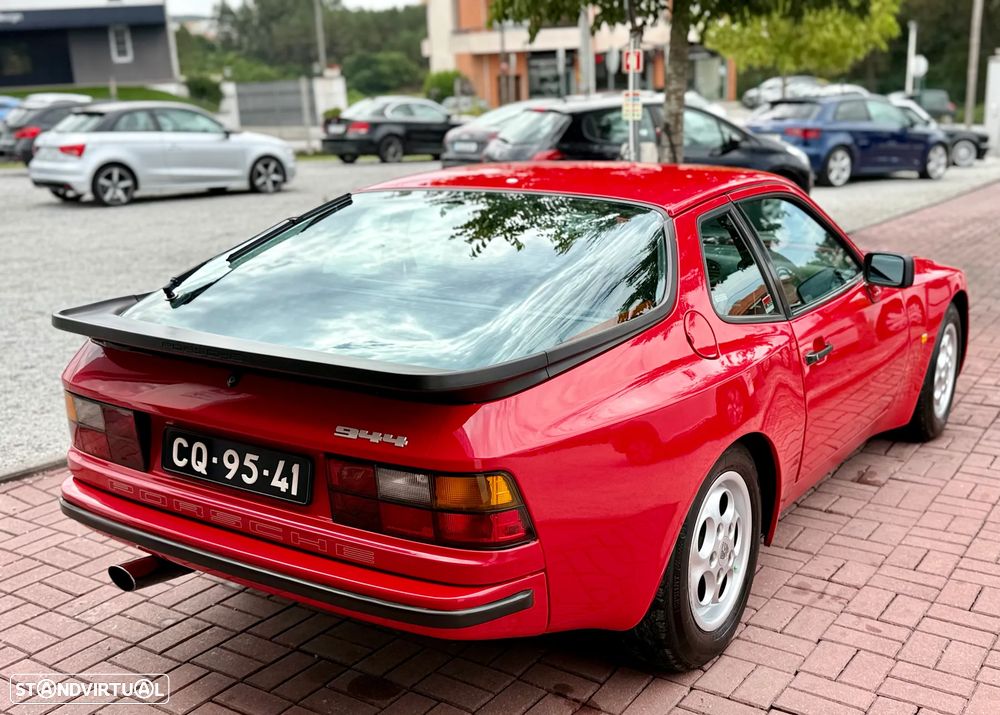 Porsche 944 - 15