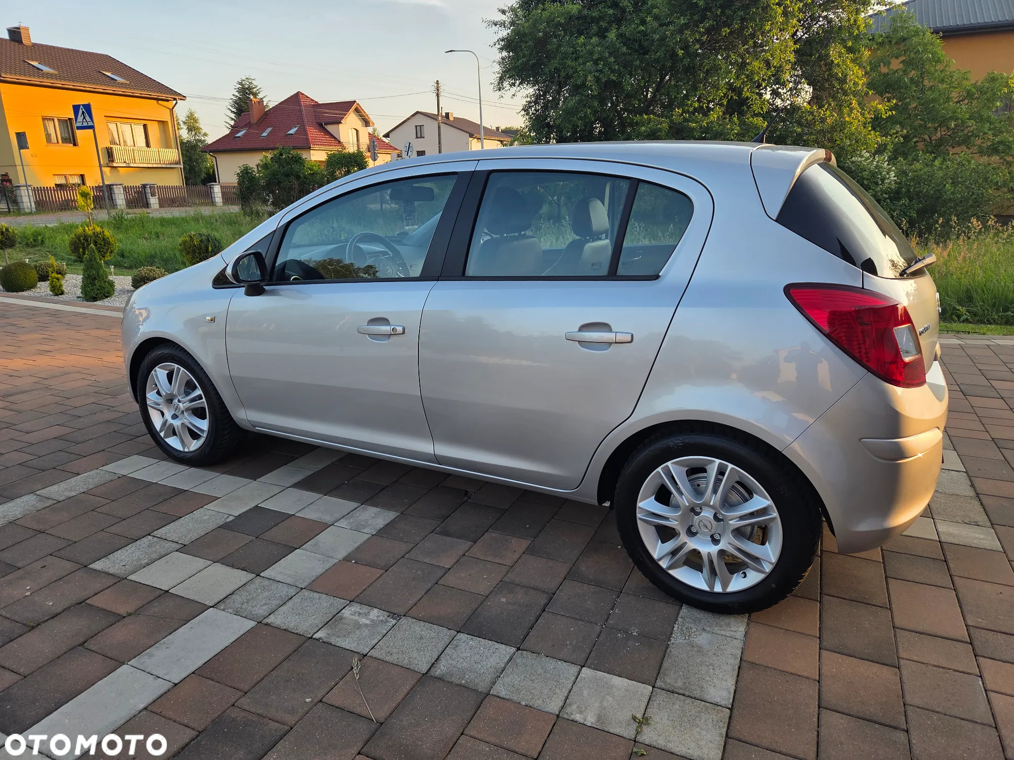 Opel Corsa 1.2 16V Color Edition - 8