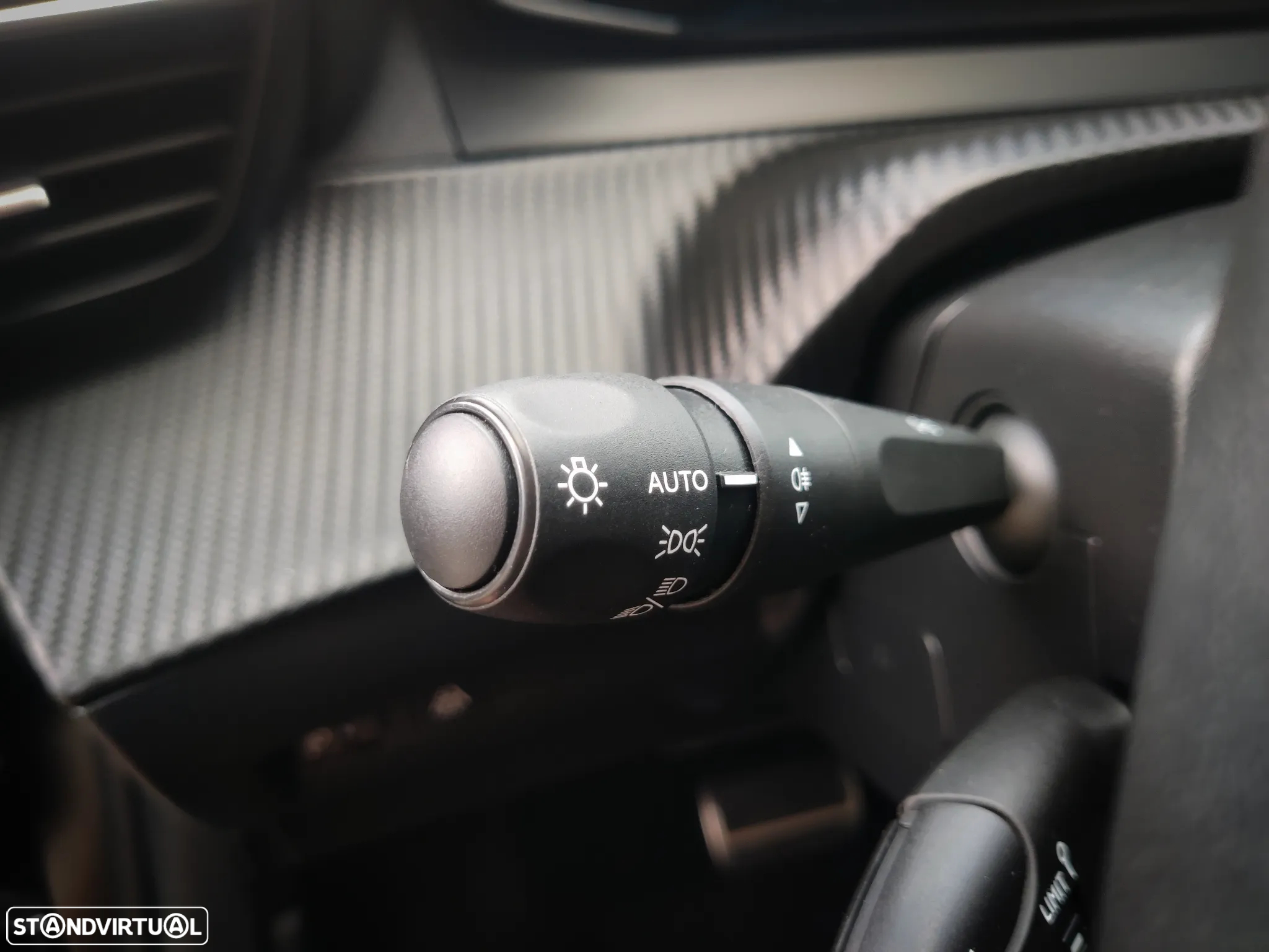 Peugeot e-208 50 kWh Allure - 26