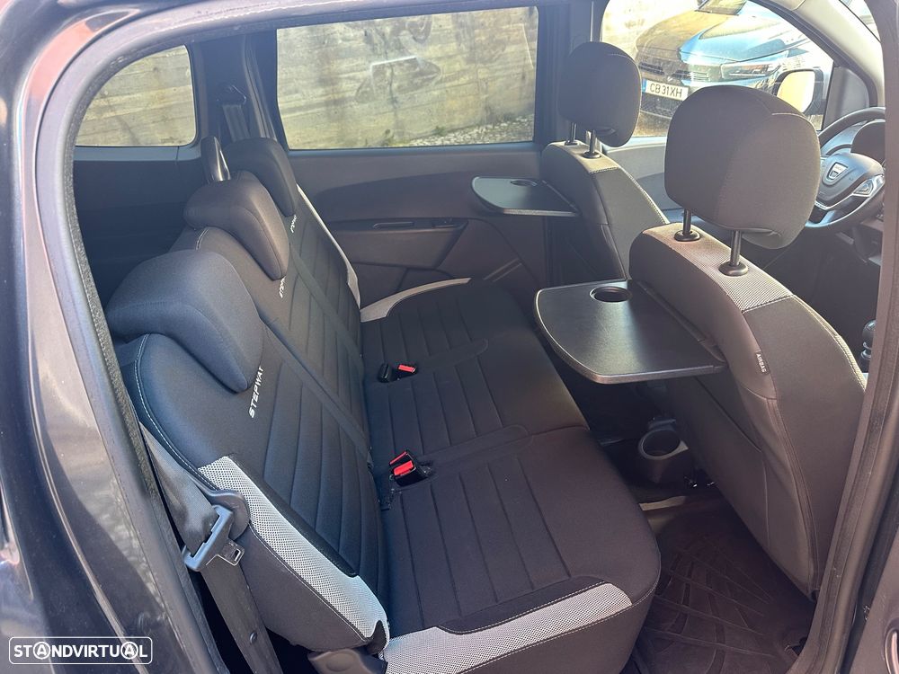 Dacia Lodgy Blue dCi 115 Stepway - 10