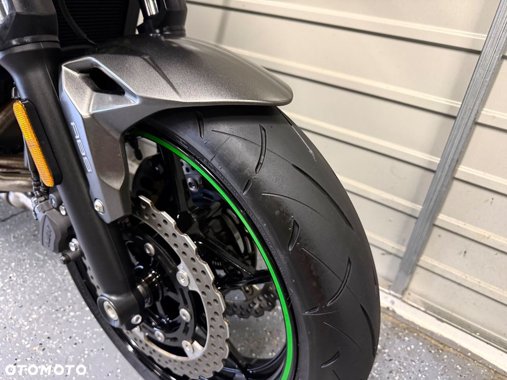 Kawasaki Z - 6