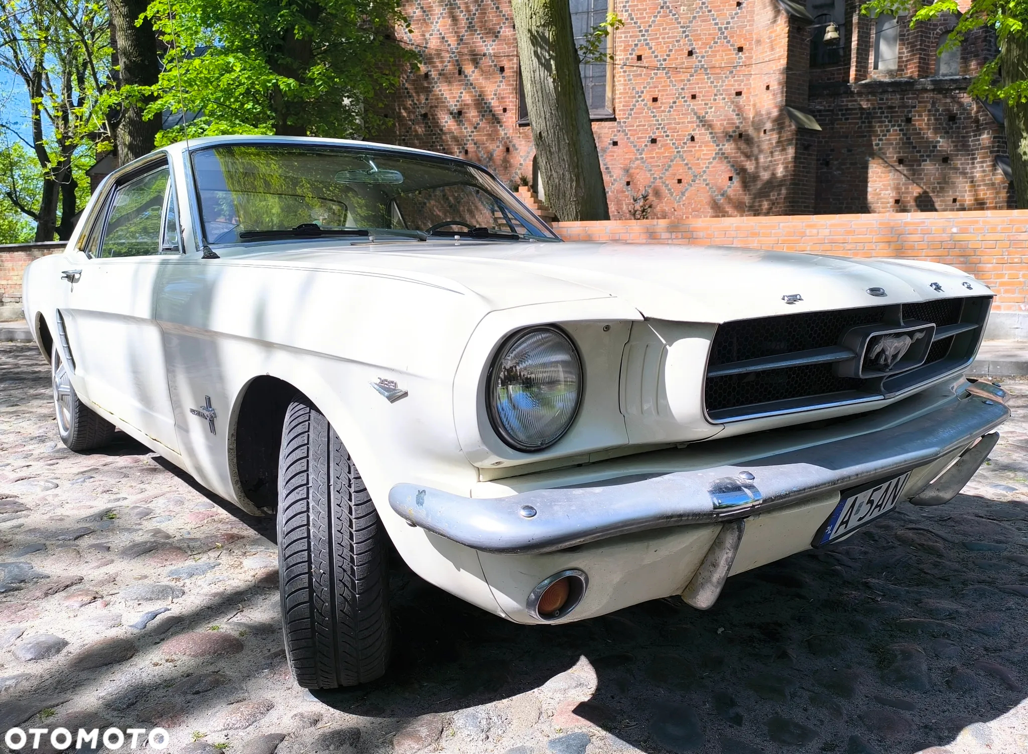 Ford Mustang - 2
