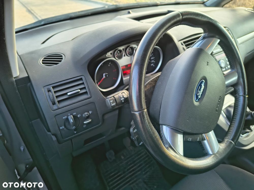 Ford C-MAX - 13