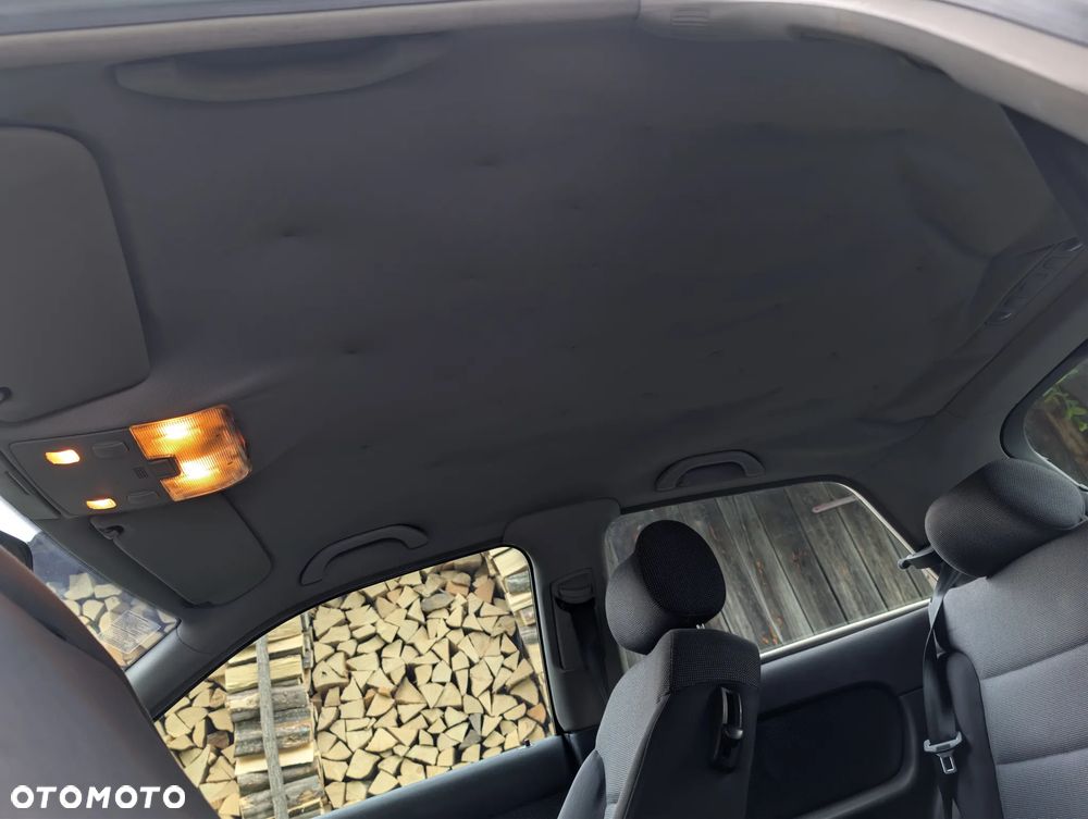Audi A3 3-drzwiowe 1.6 Attraction - 4