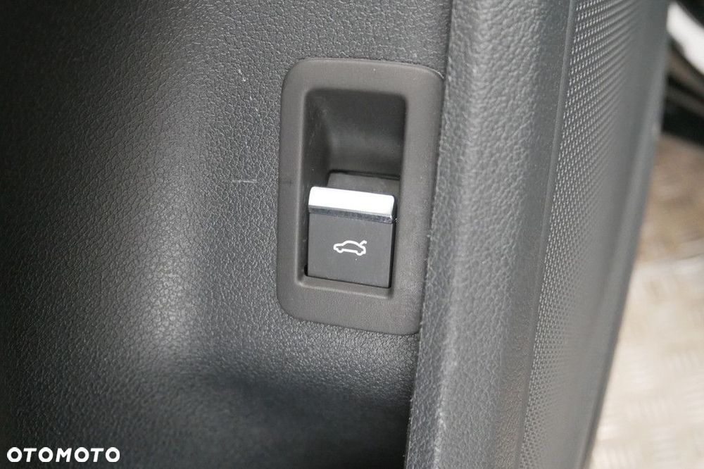Audi A4 Limousine - 17