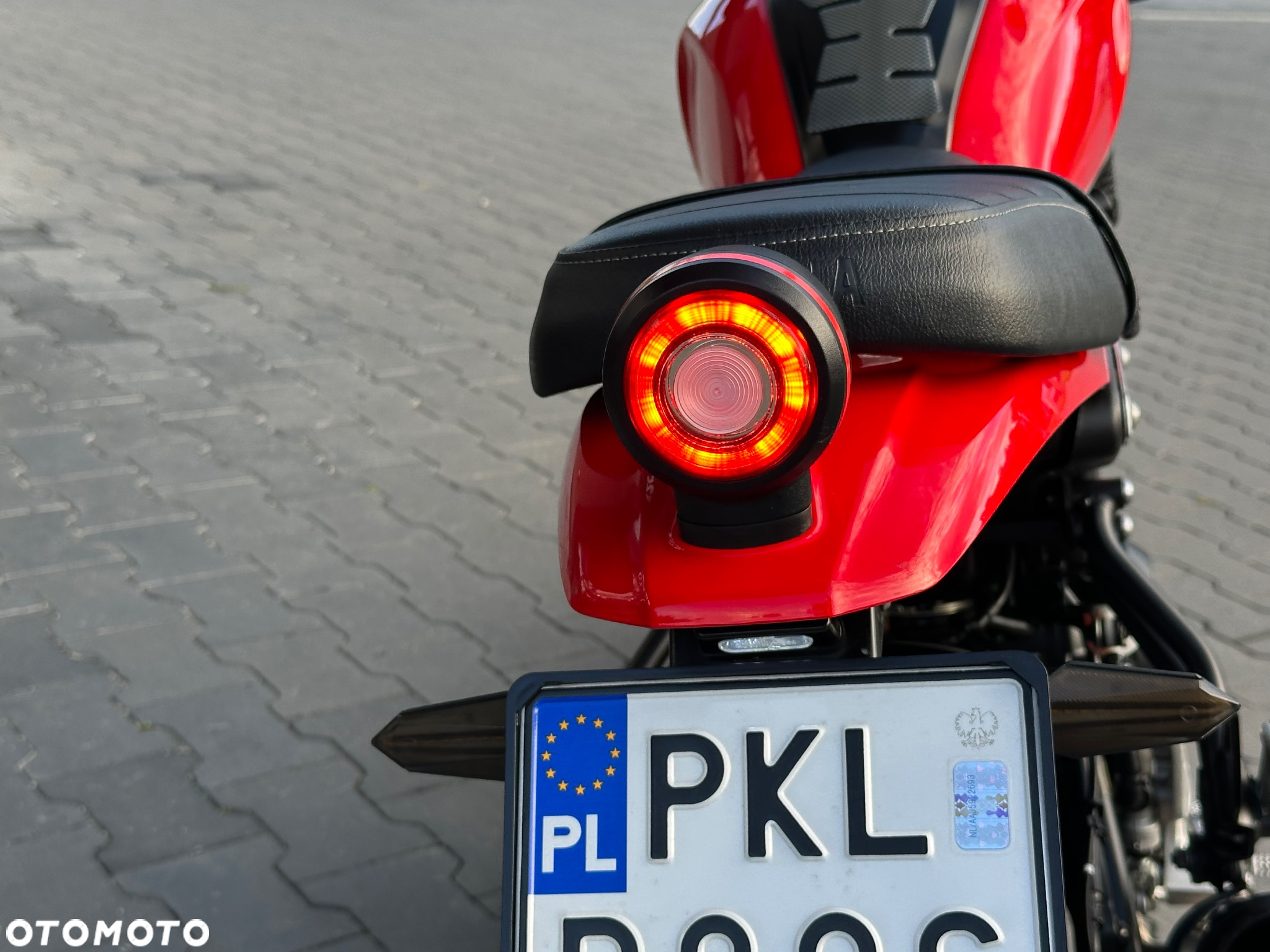 Yamaha XSR - 24