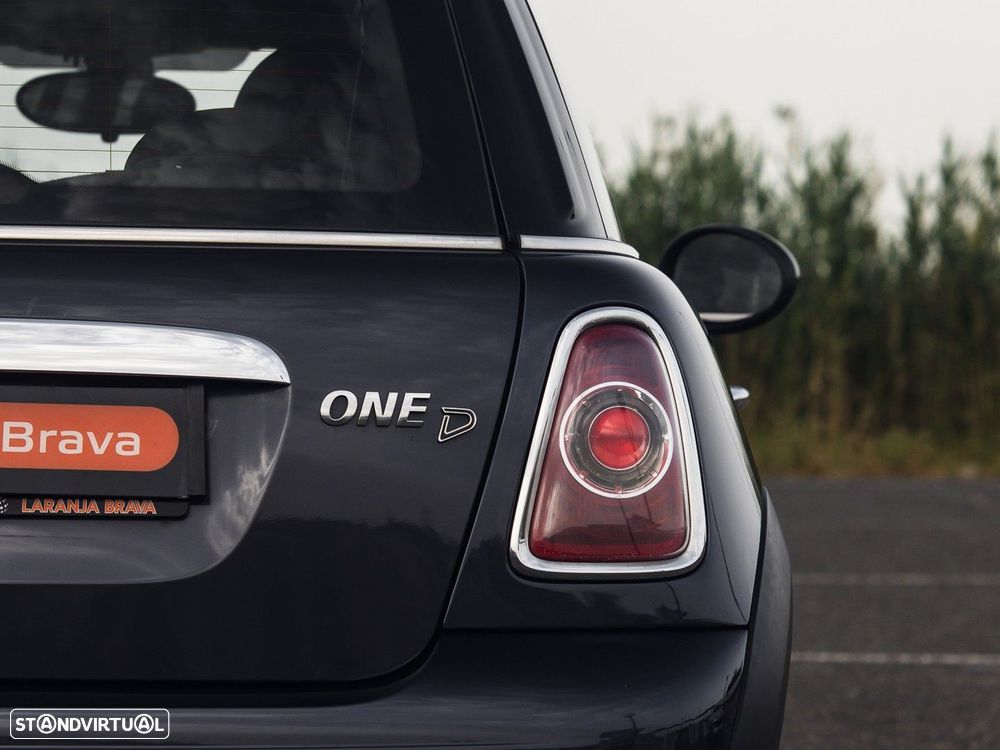 MINI 3 Portas One D - 15