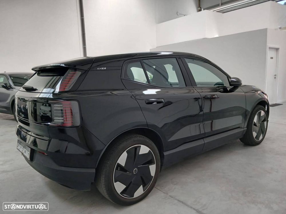 Volvo EX30 69 kWh Single Motor Extended Range Black Edition - 21