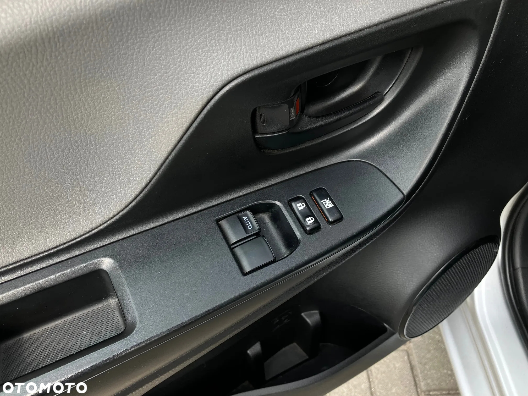 Toyota Yaris 1.5 Active - 19