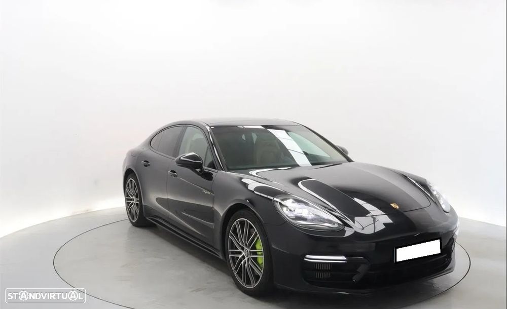 Porsche Panamera 4 E-Hybrid - 1