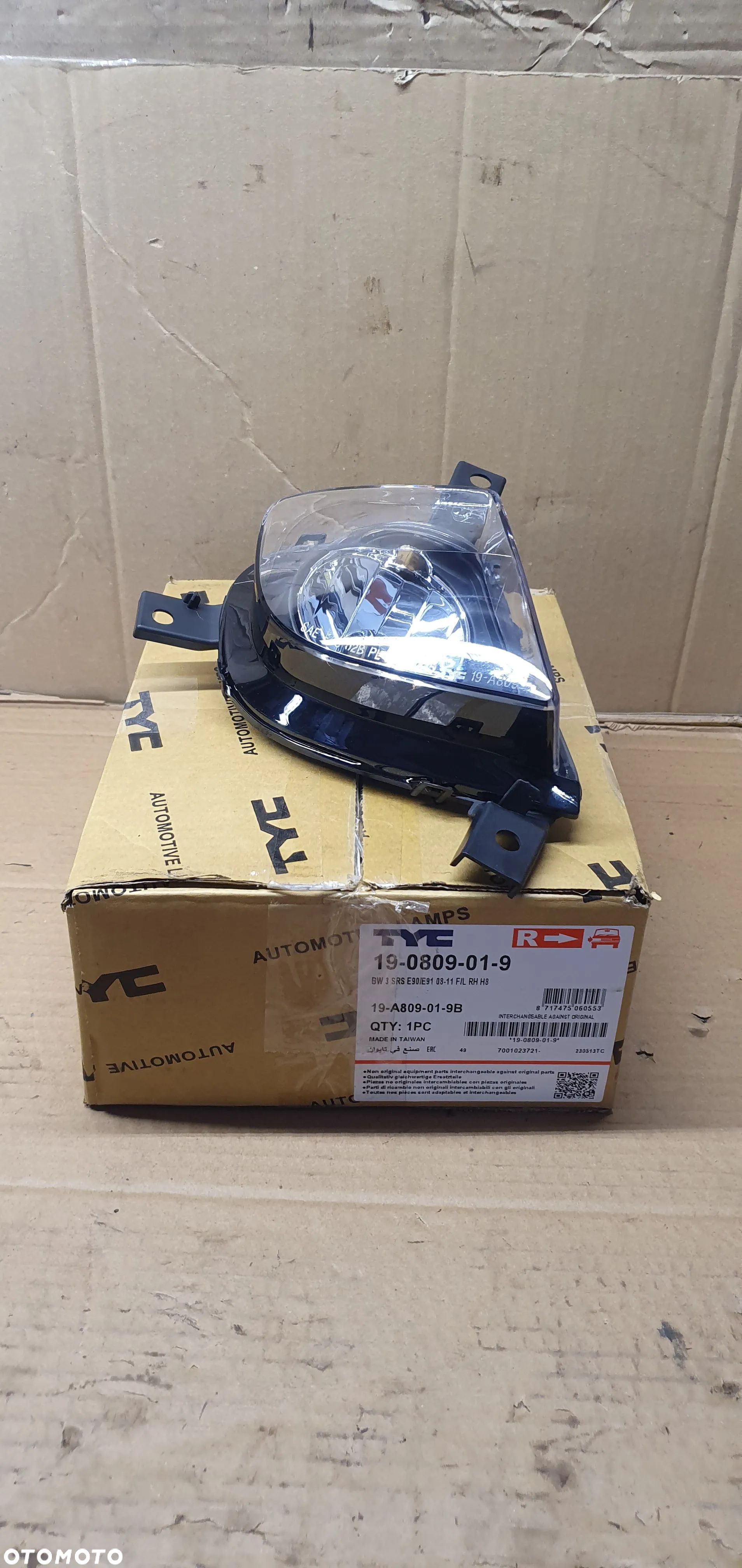 Halogen prawy przód przedni BMW 3 E90 E91 Nowy TYC 19-0809-01-9 - 1