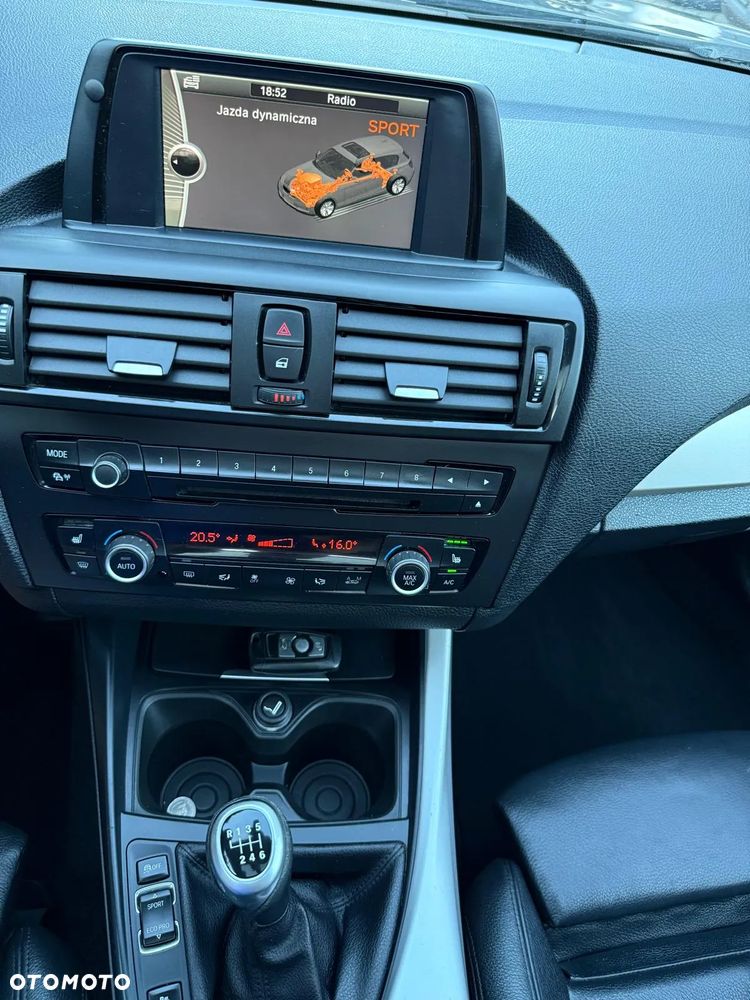 BMW Seria 1 120d Sport Line - 13