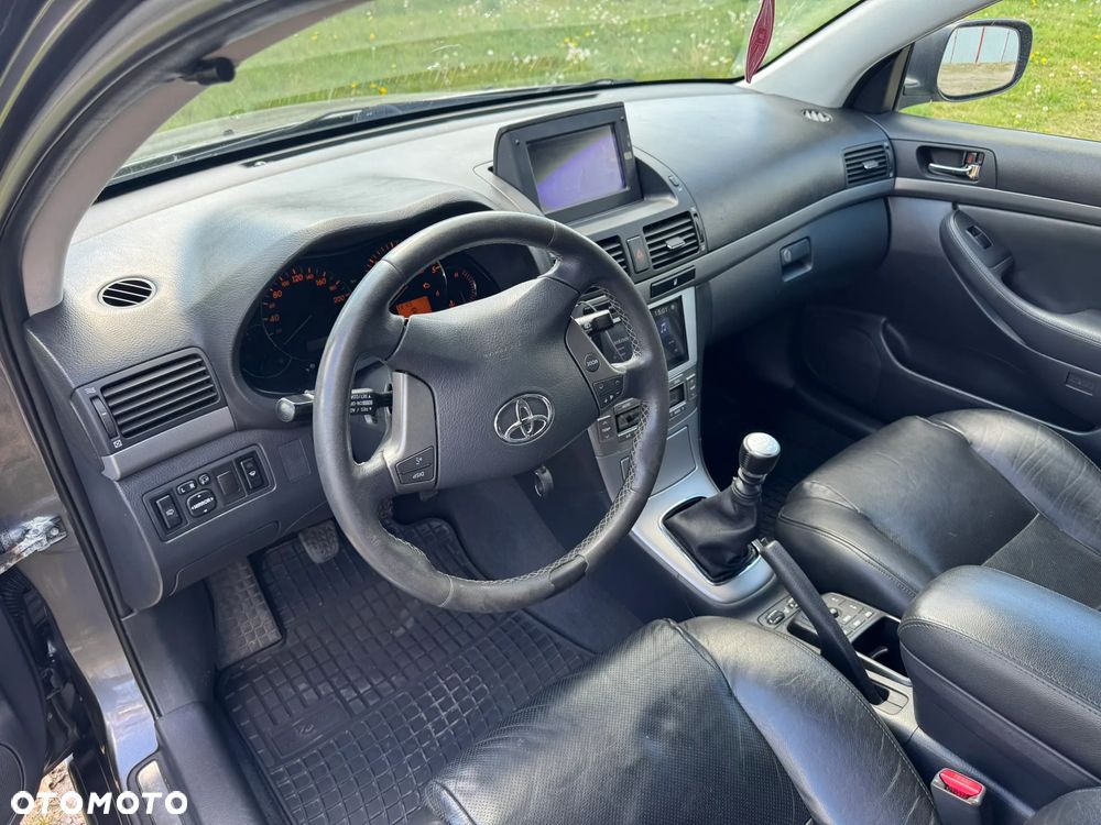 Toyota Avensis 2.2 D-4D Prestige - 29