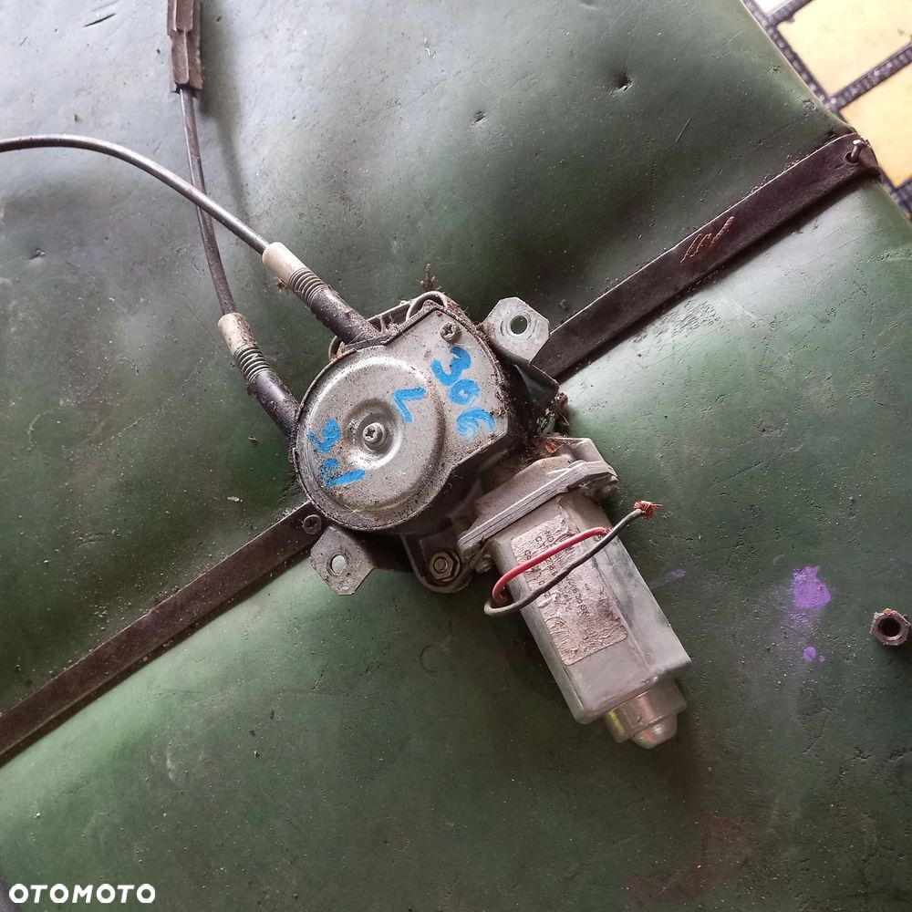 drzwi szyba zamek podnośnik silniczek mechanizm szyby peugeot 306 posiadam wszystkie części do tego modelu - 18