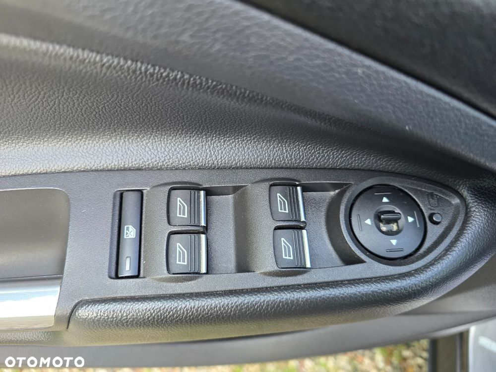 Ford Kuga 2.0 TDCi 4WD Titanium - 36