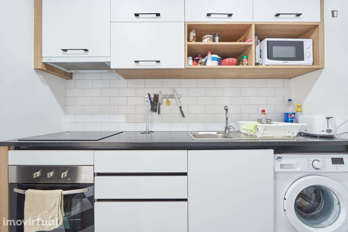 Quarto - localizado em Arroios Lisbon - Grande imagem: 2/7