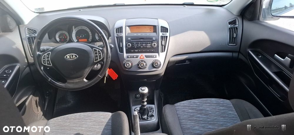 Kia Ceed - 6