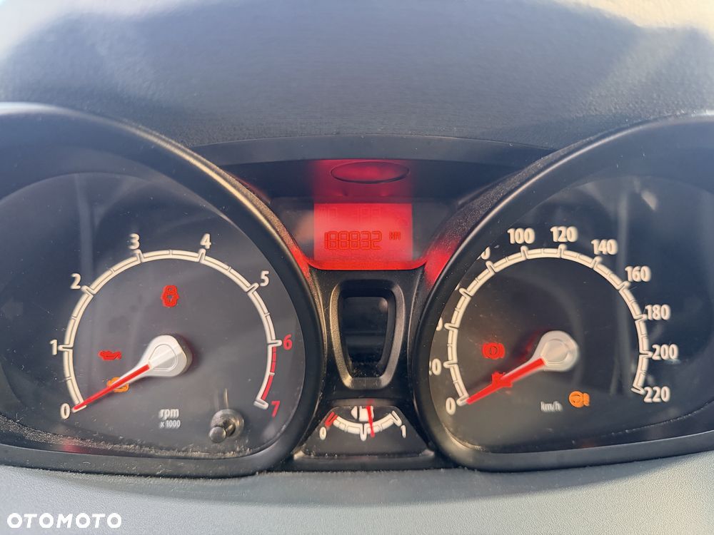 Ford Fiesta - 7