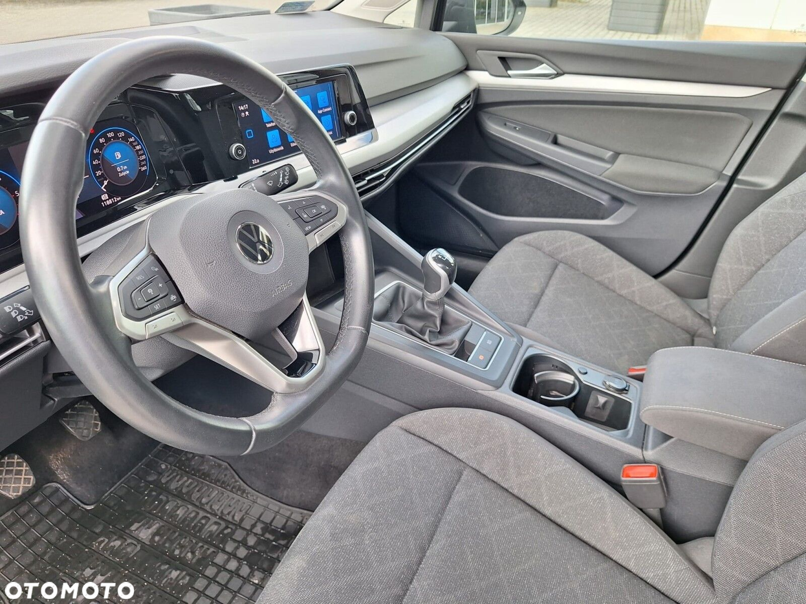 Volkswagen Golf - 10