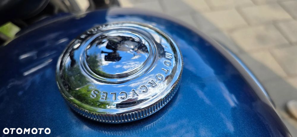 Triumph Bonneville - 23