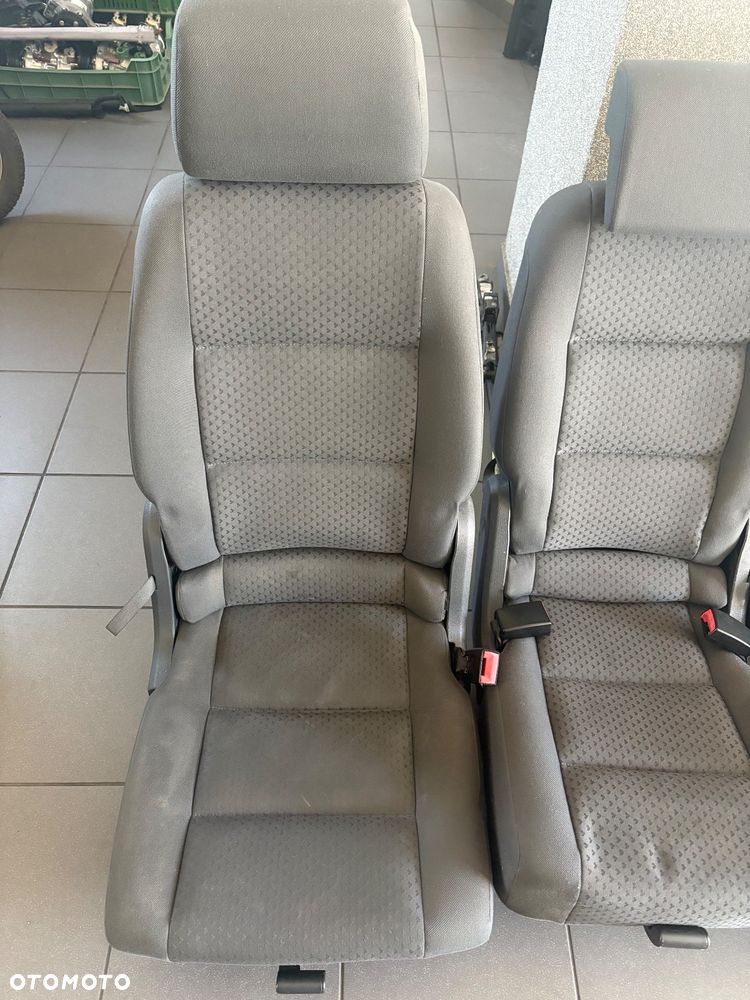 Tylne fotele VW Touran T1 - 2