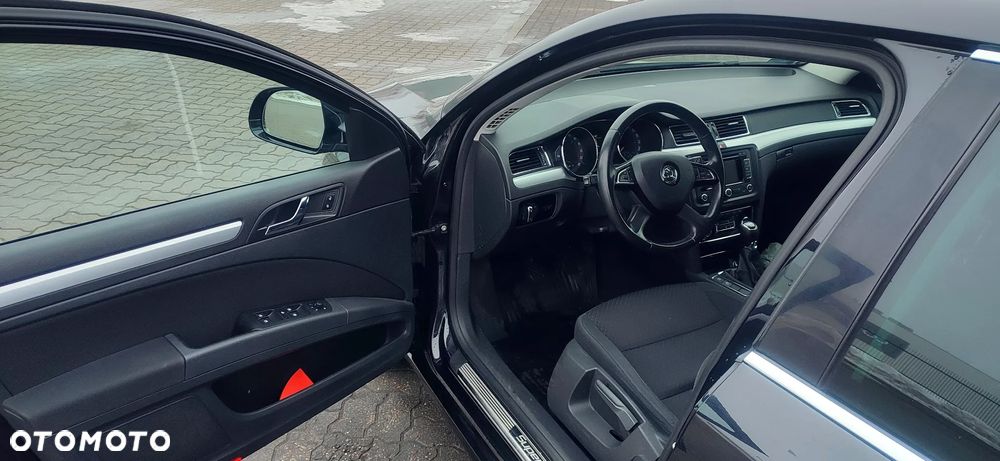 Skoda Superb 2.0 TDI Elegance - 16