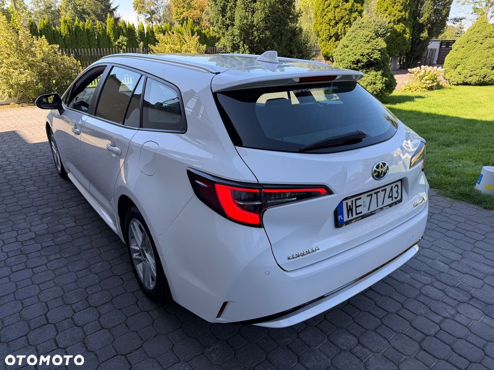 Toyota Corolla 1.8 Hybrid Comfort - 28