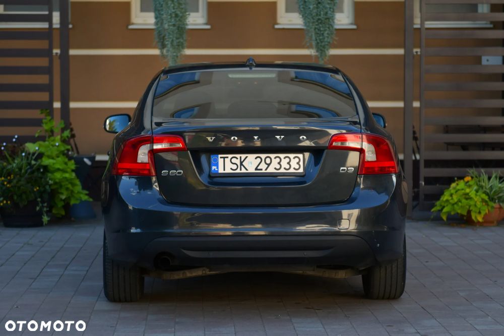Volvo S60 D3 Momentum - 8