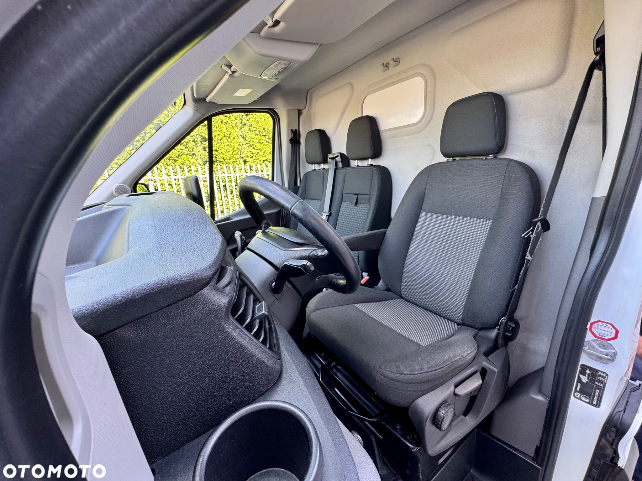 Ford TRANSIT AWD 4X4 podwójne drzwi / drzwi tylne 180 Faktura VAT 23% Kamera Monitor 170KM klimatyzacja podgrzewane siedzenia czujniki 3 osobowy faktura VAT23% serwis zadbany BOGATA OPCJA L2H2 wysoki napęd na cztery koła - 24
