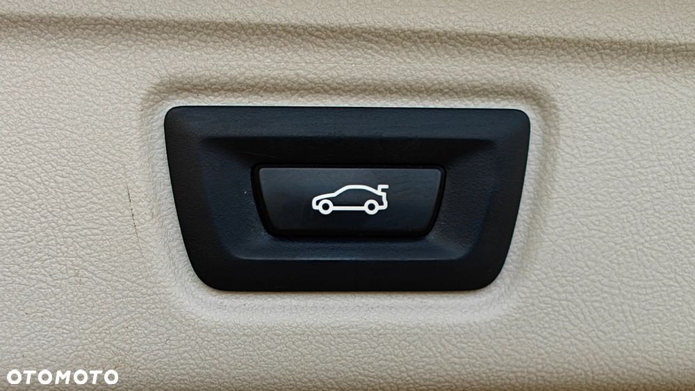 BMW Seria 3 320d Sport Line Shadow - 39