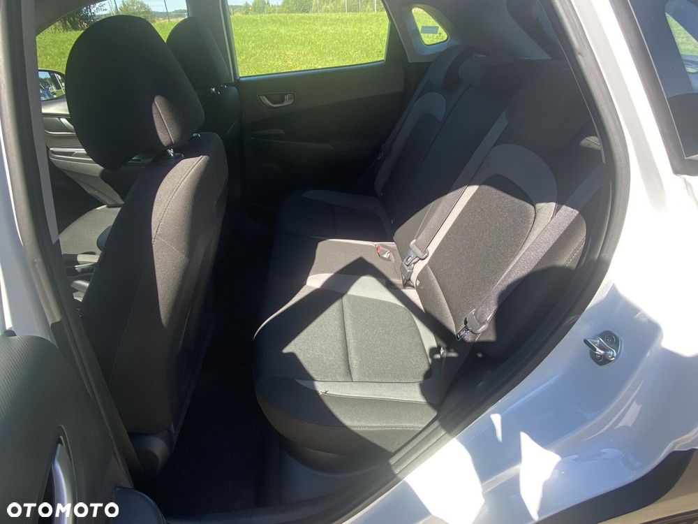 Hyundai Kona - 12