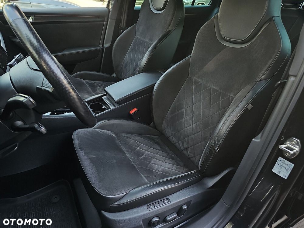 Skoda Superb 2.0 TDI Sportline DSG - 12