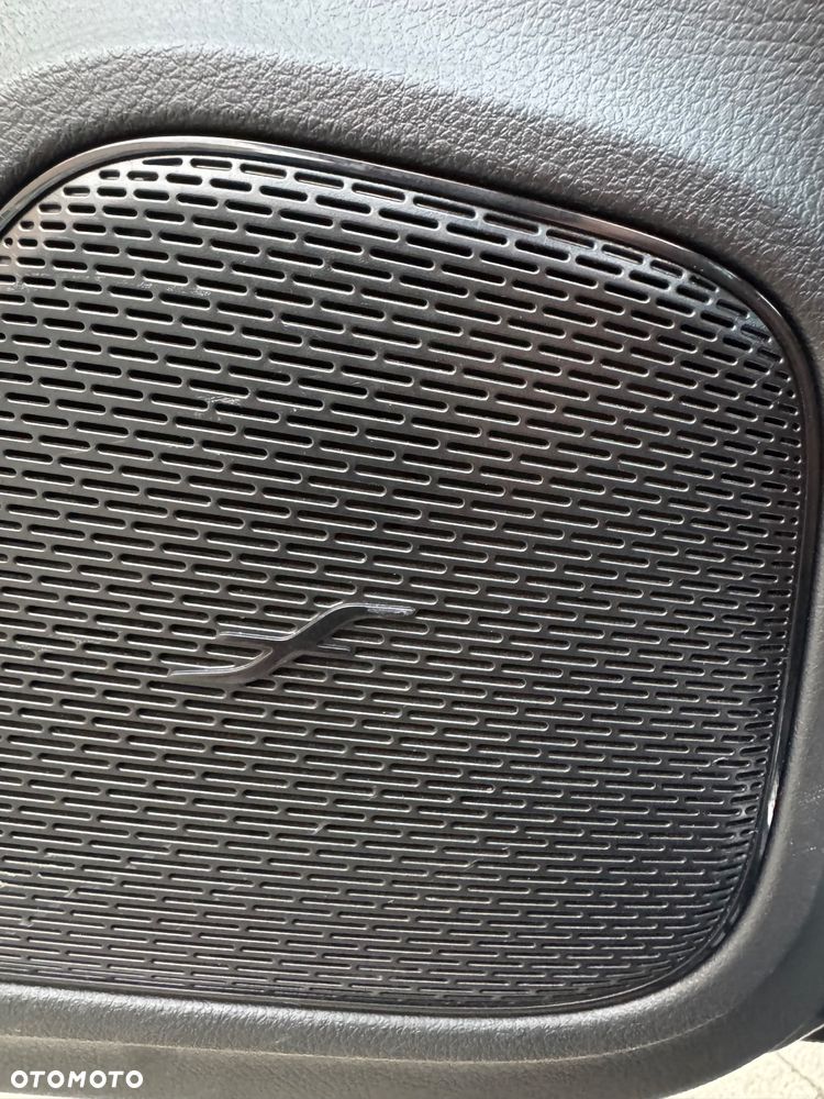 Mercedes-Benz CLA - 13