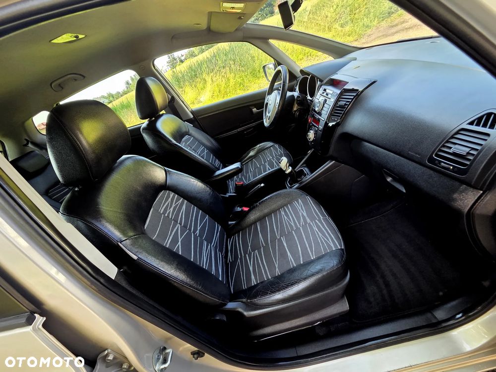 Kia Venga 1.6 XL - 25