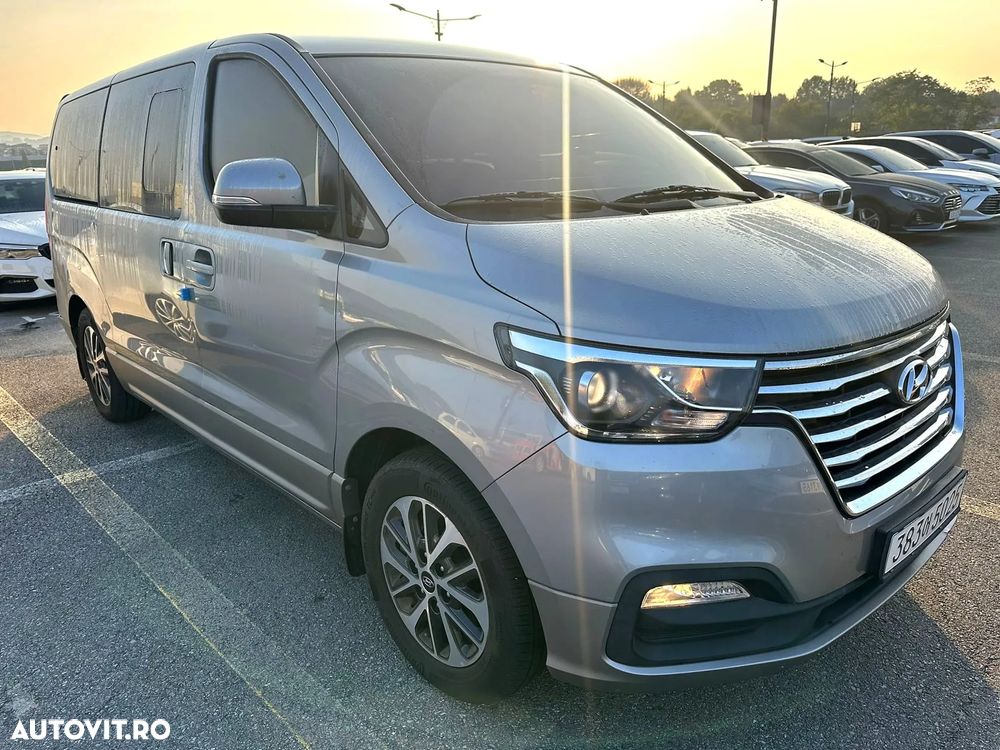 Hyundai H-1 Starex - 3