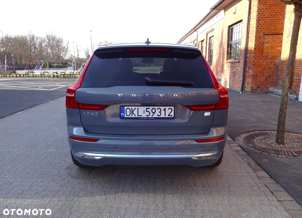 Volvo XC 60 T8 Plug-In Hybrid AWD Ultra Dark - 27