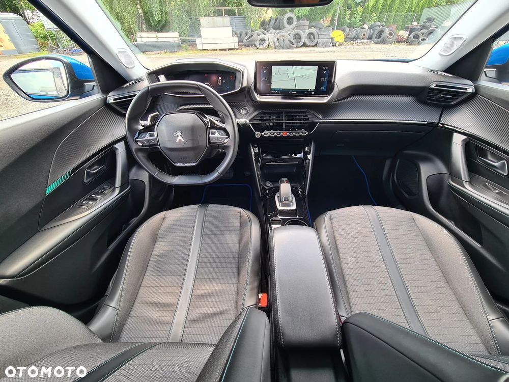 Peugeot 2008 1.5 BlueHDi Allure Pack S&S EAT8 - 32