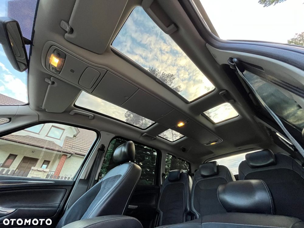 Ford Galaxy 2.2 TDCi Titanium - 38