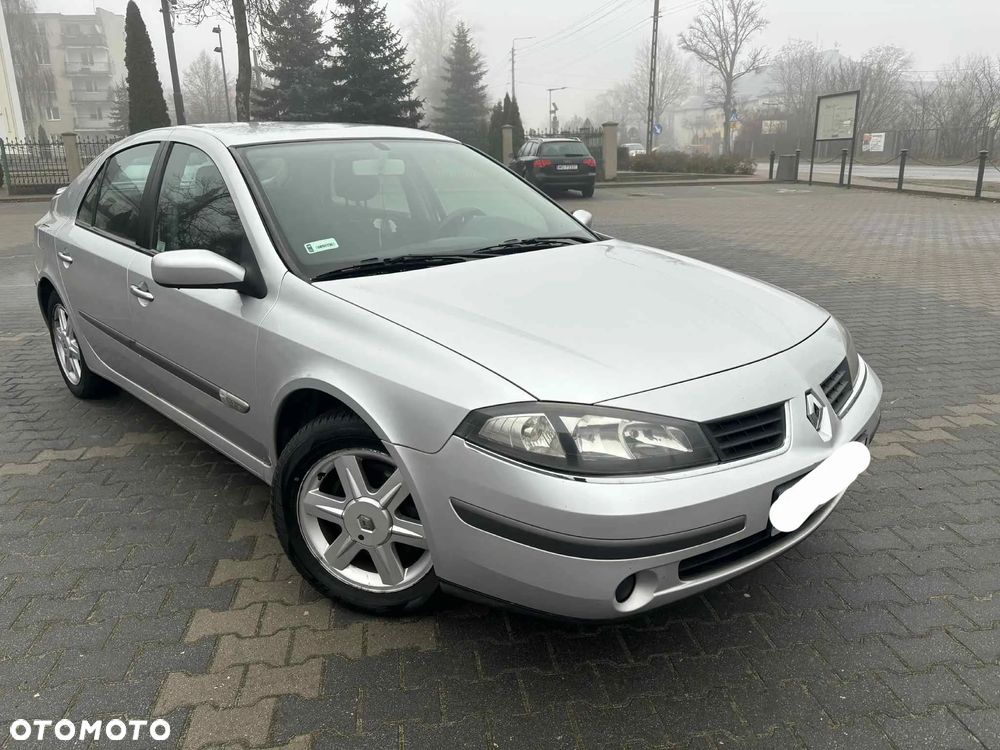 Renault Laguna - 1