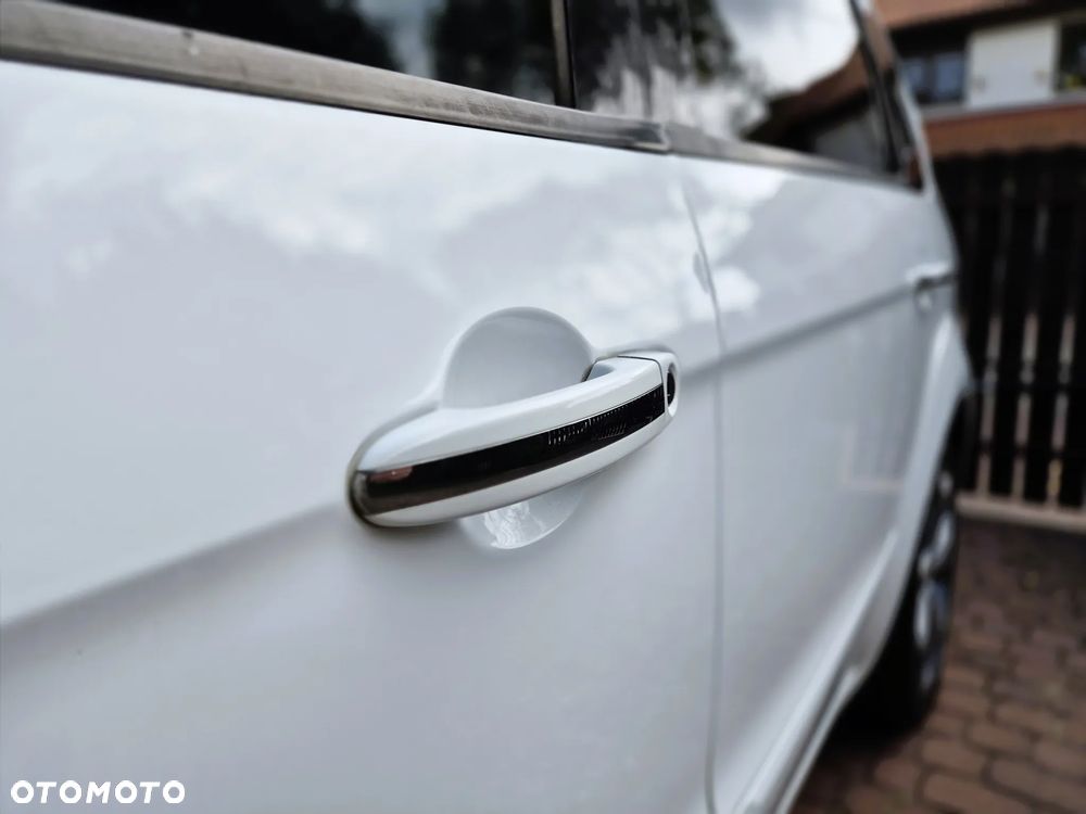 Ford S-Max - 32