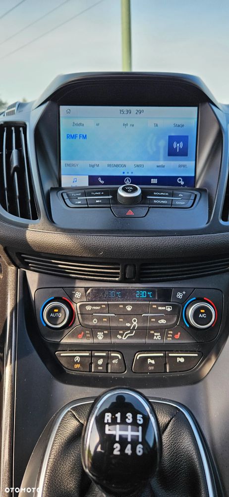 Ford Kuga 1.5 EcoBoost 2x4 Titanium - 10