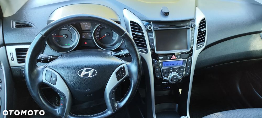 Hyundai i30 1.6 CRDi Style - 14