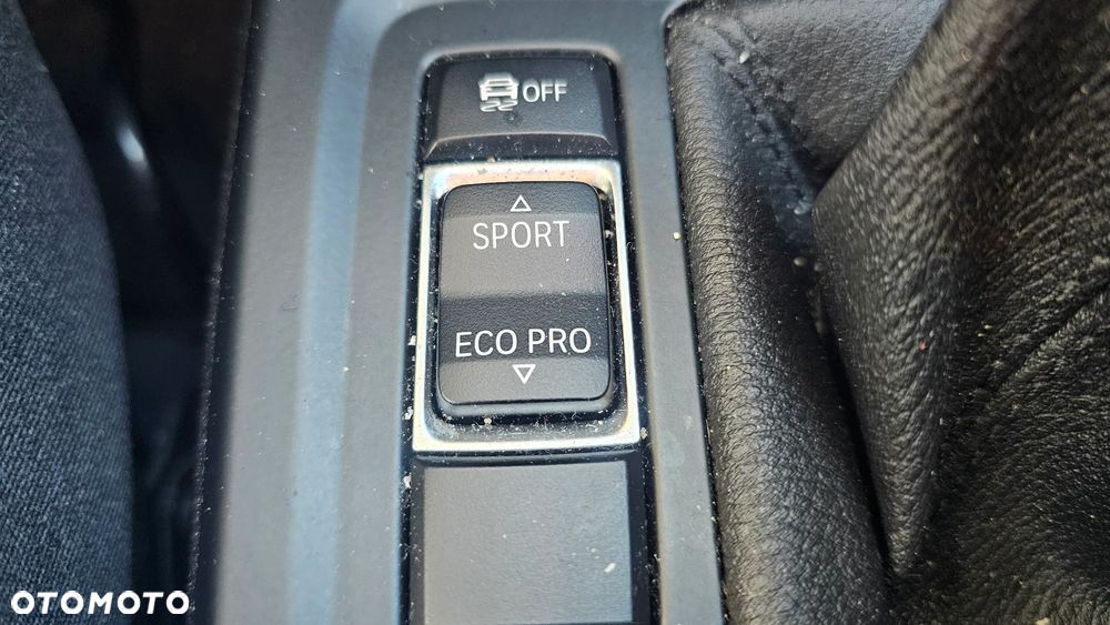 BMW X1 sDrive18d Sport Line - 19